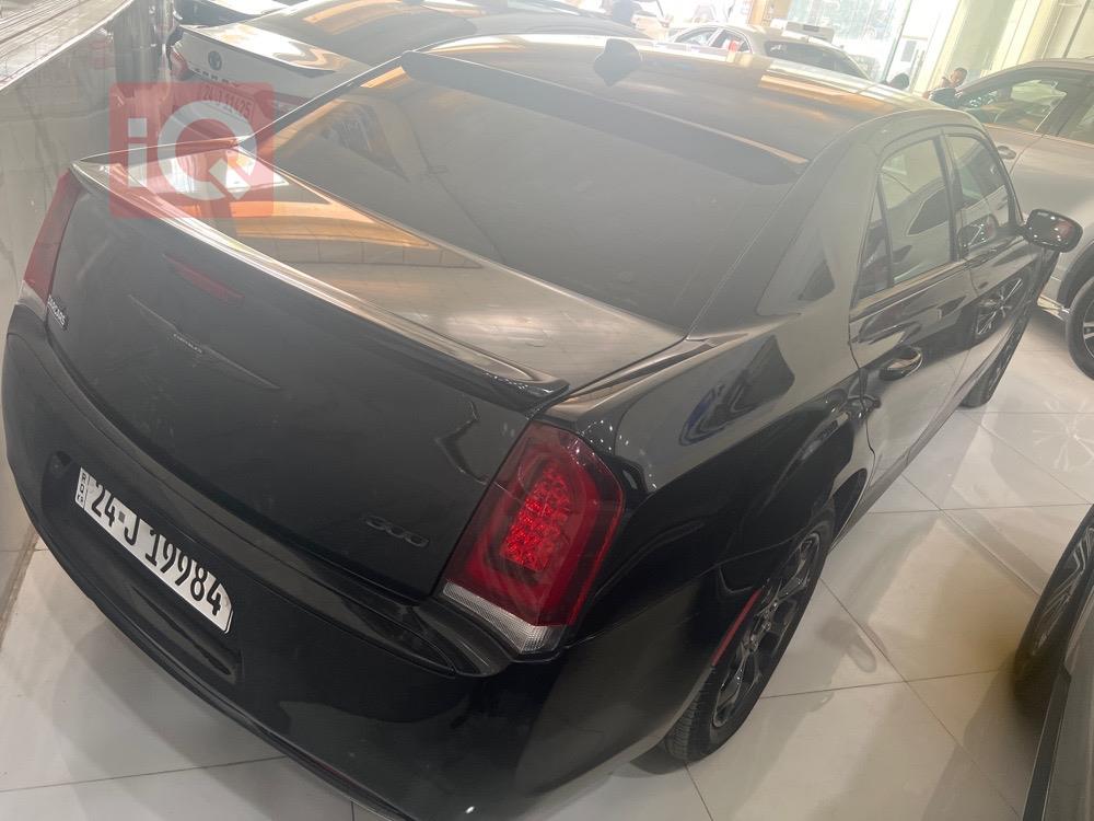كرايسلر 300
